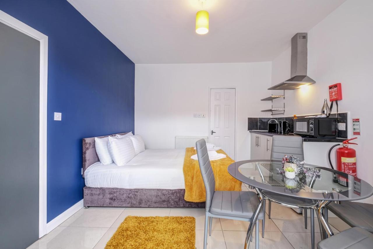 Fernbank Rooms Sudbury Hill, Harrow, Self-Contained Studios With En-Suite Harrow on the Hill 외부 사진