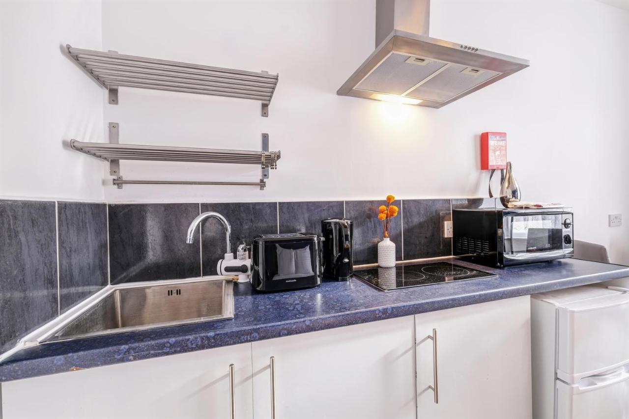 Fernbank Rooms Sudbury Hill, Harrow, Self-Contained Studios With En-Suite Harrow on the Hill 외부 사진