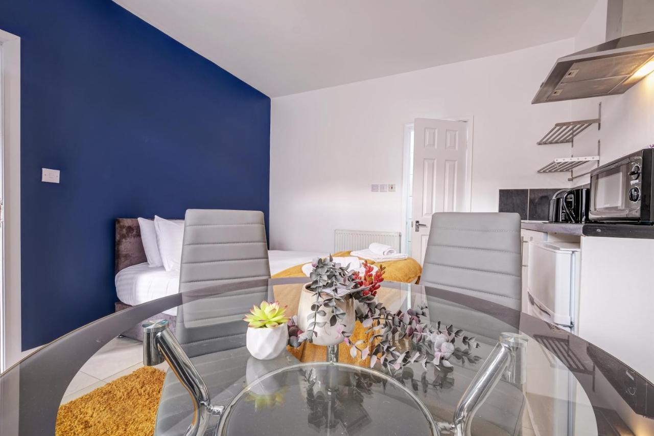 Fernbank Rooms Sudbury Hill, Harrow, Self-Contained Studios With En-Suite Harrow on the Hill 외부 사진