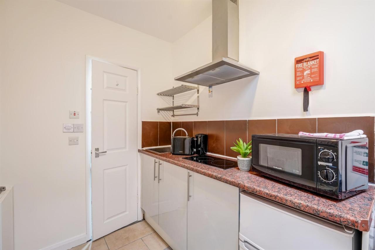 Fernbank Rooms Sudbury Hill, Harrow, Self-Contained Studios With En-Suite Harrow on the Hill 외부 사진