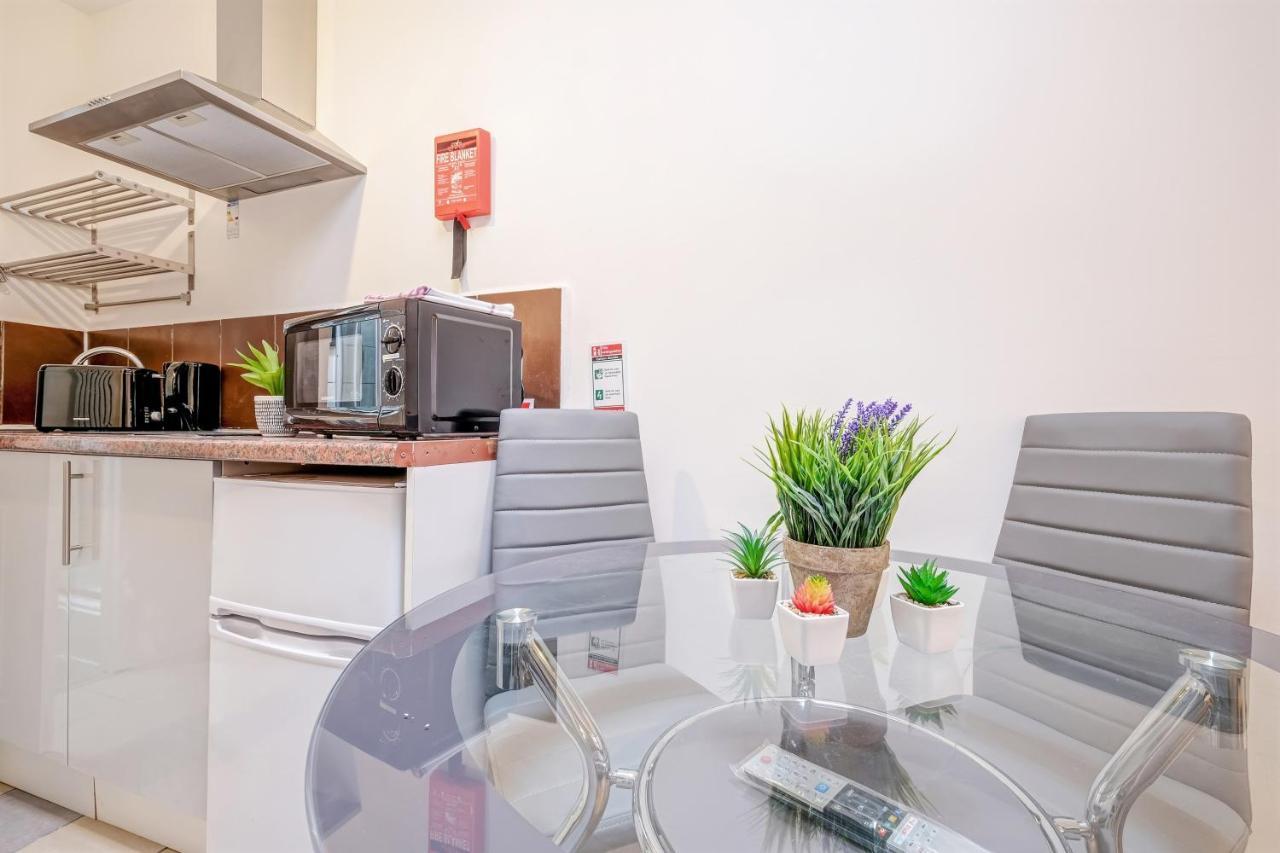 Fernbank Rooms Sudbury Hill, Harrow, Self-Contained Studios With En-Suite Harrow on the Hill 외부 사진