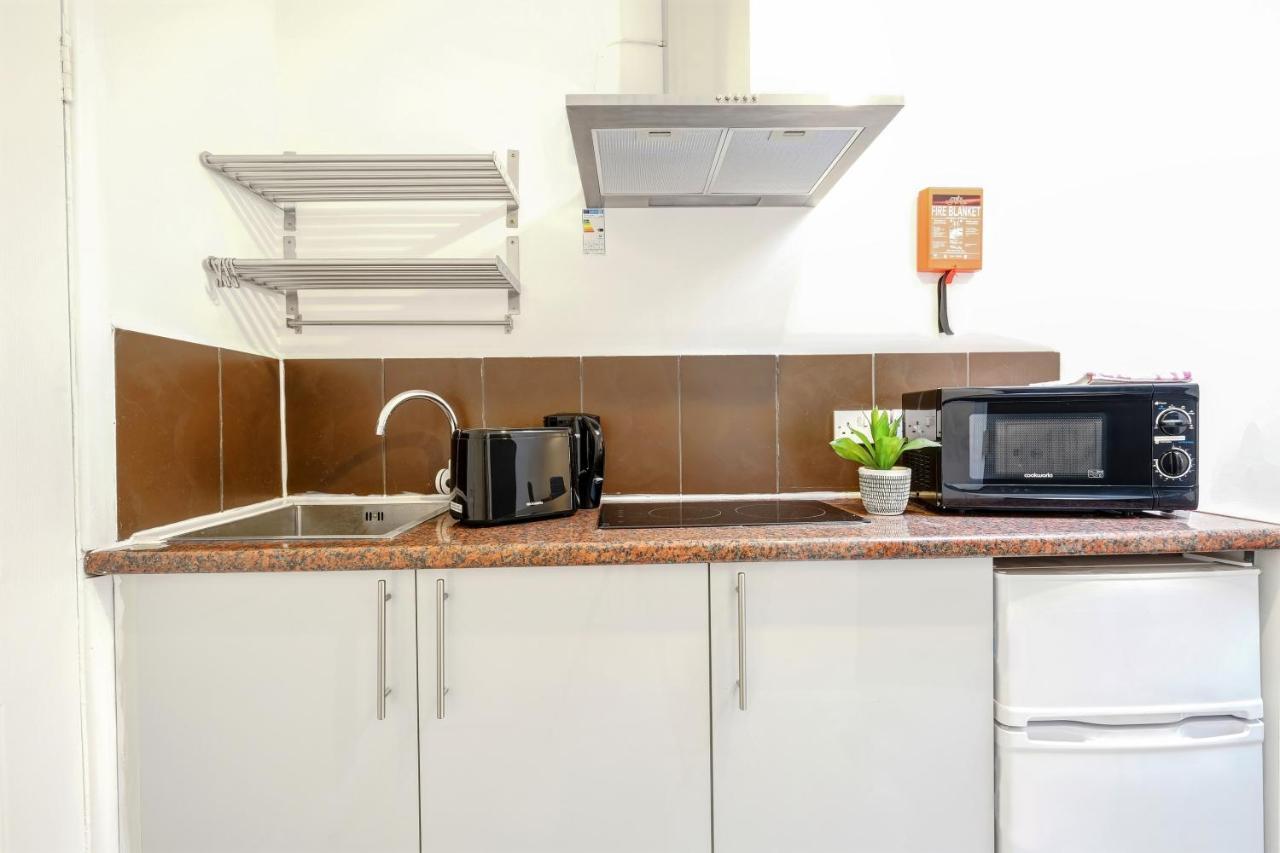 Fernbank Rooms Sudbury Hill, Harrow, Self-Contained Studios With En-Suite Harrow on the Hill 외부 사진