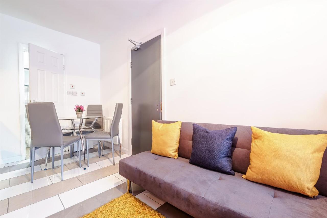 Fernbank Rooms Sudbury Hill, Harrow, Self-Contained Studios With En-Suite Harrow on the Hill 외부 사진