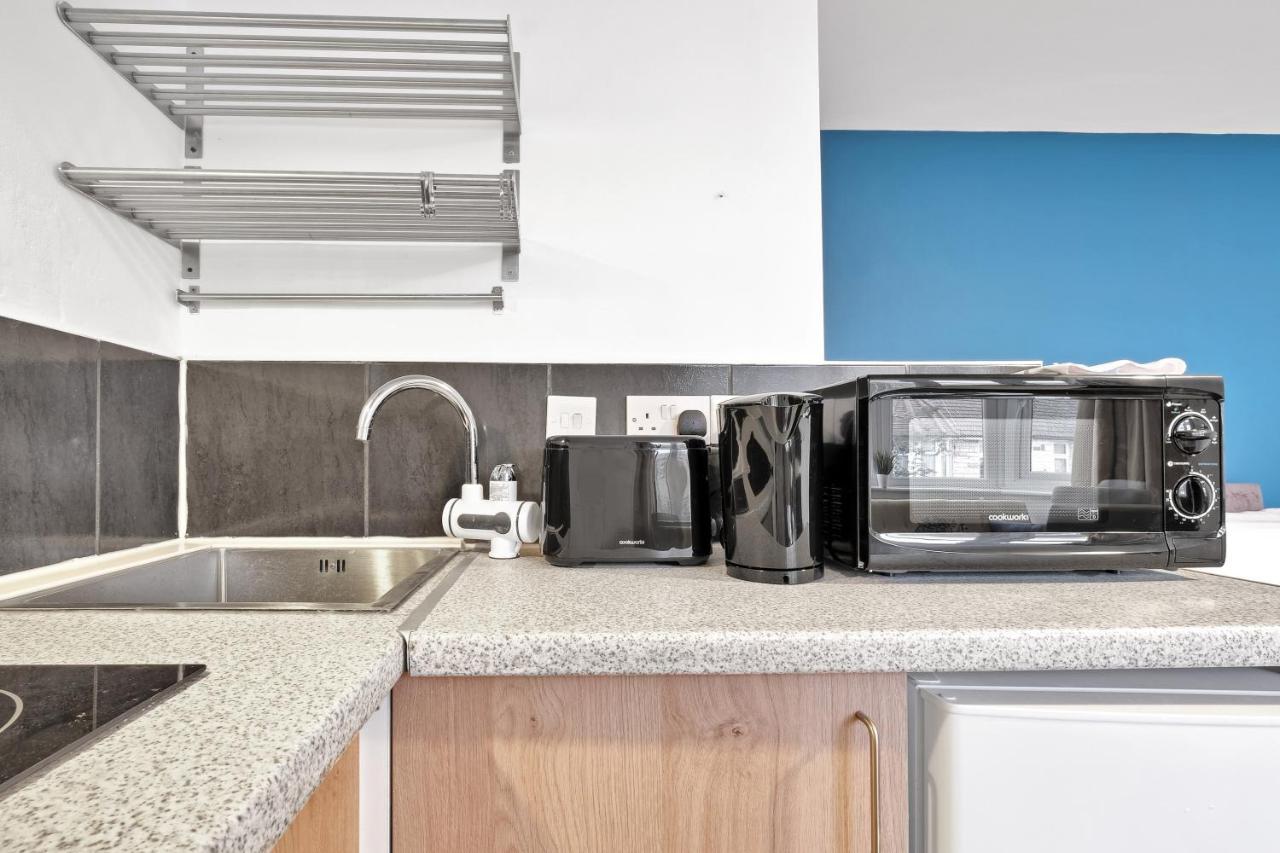 Fernbank Rooms Sudbury Hill, Harrow, Self-Contained Studios With En-Suite Harrow on the Hill 외부 사진
