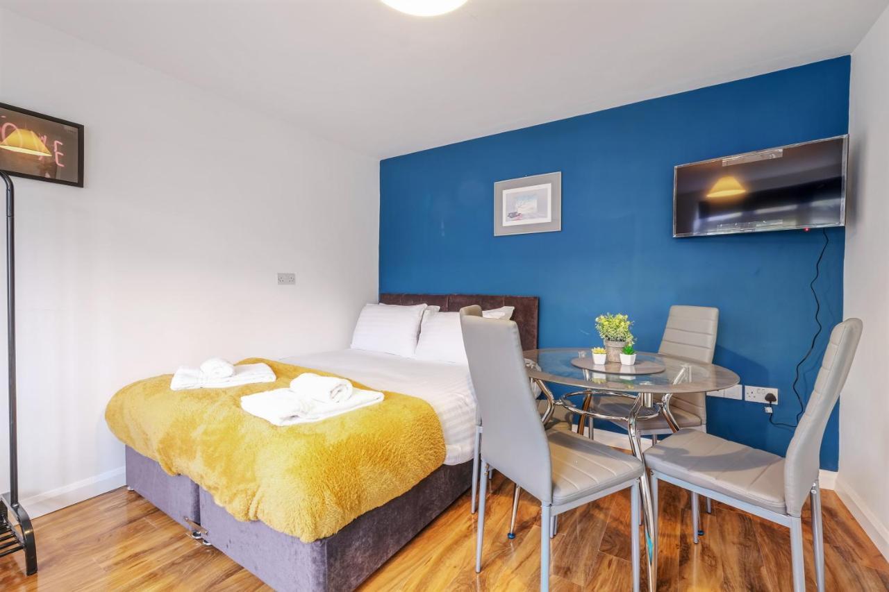 Fernbank Rooms Sudbury Hill, Harrow, Self-Contained Studios With En-Suite Harrow on the Hill 외부 사진