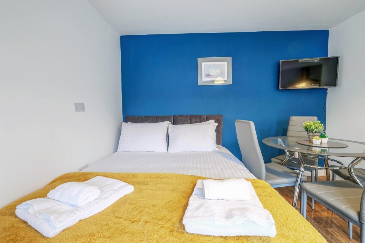 Fernbank Rooms Sudbury Hill, Harrow, Self-Contained Studios With En-Suite Harrow on the Hill 외부 사진