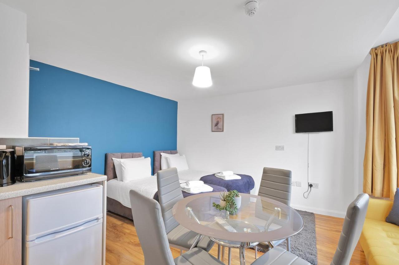 Fernbank Rooms Sudbury Hill, Harrow, Self-Contained Studios With En-Suite Harrow on the Hill 외부 사진