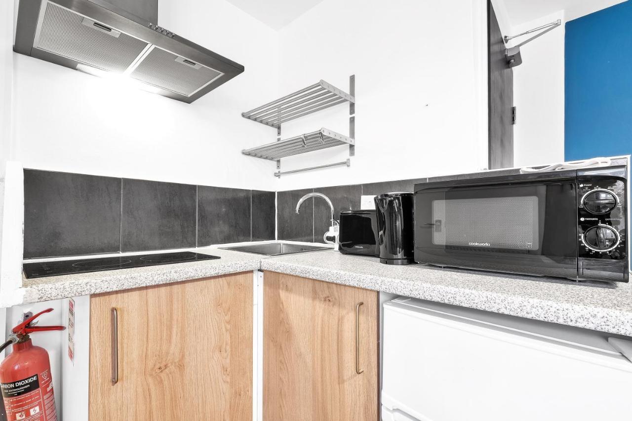 Fernbank Rooms Sudbury Hill, Harrow, Self-Contained Studios With En-Suite Harrow on the Hill 외부 사진