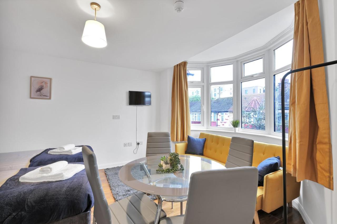 Fernbank Rooms Sudbury Hill, Harrow, Self-Contained Studios With En-Suite Harrow on the Hill 외부 사진