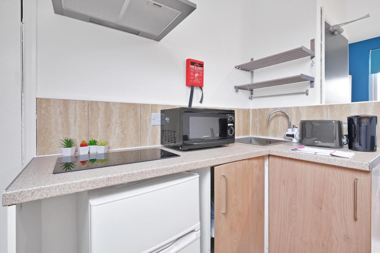 Fernbank Rooms Sudbury Hill, Harrow, Self-Contained Studios With En-Suite Harrow on the Hill 외부 사진