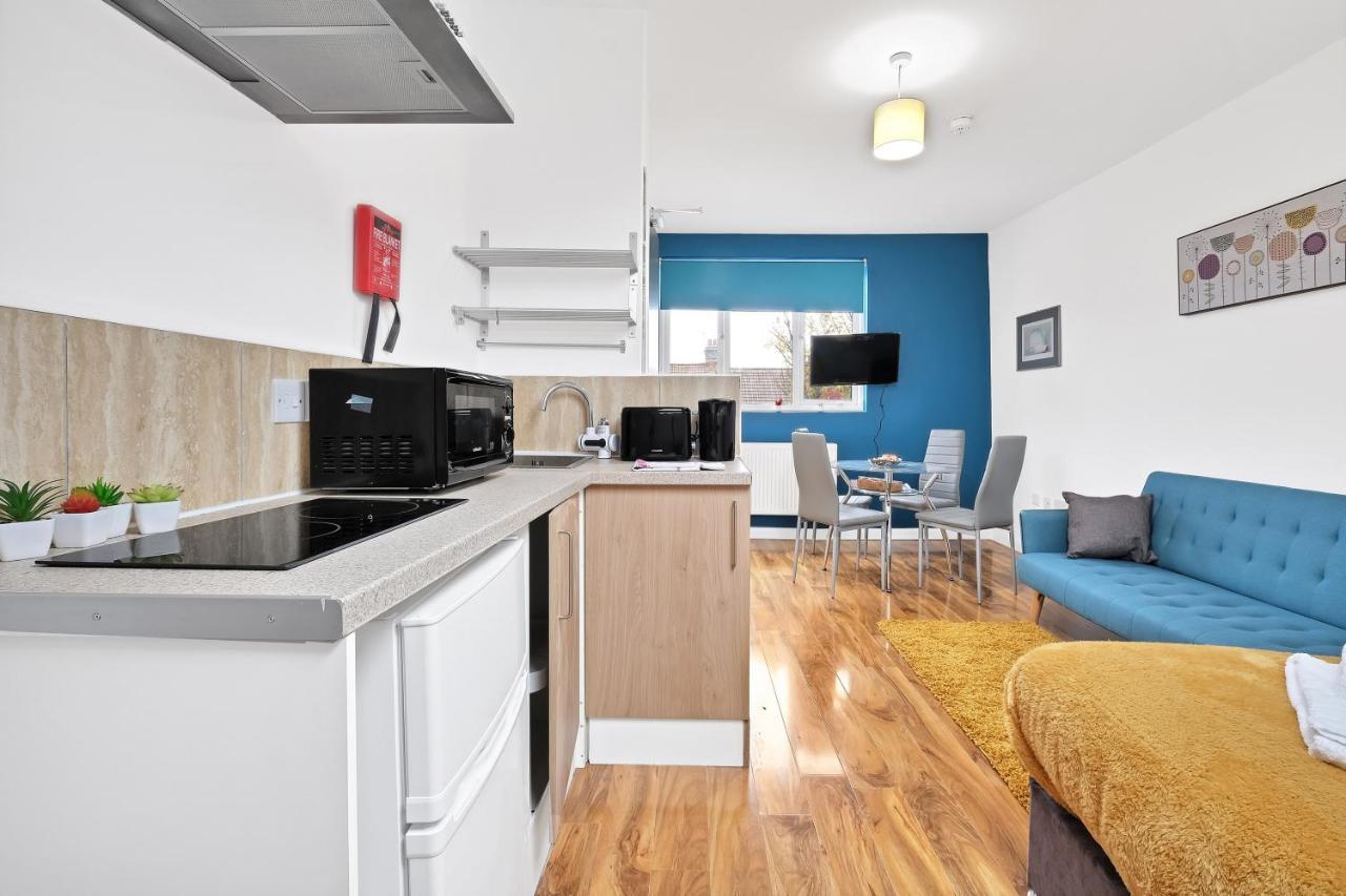 Fernbank Rooms Sudbury Hill, Harrow, Self-Contained Studios With En-Suite Harrow on the Hill 외부 사진